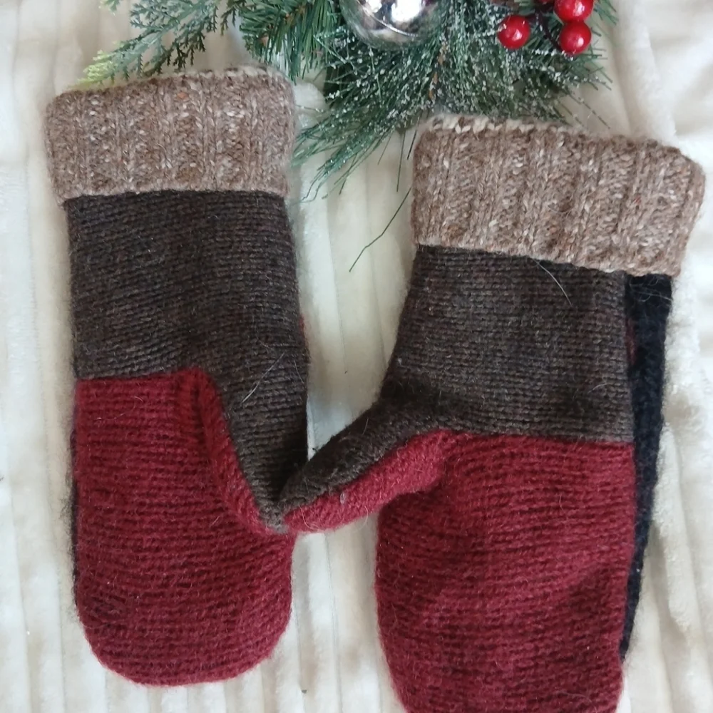 The Ugly Mitten, Hand Made From MAINE. Wool/Fleece Lining. Unique, Medium.